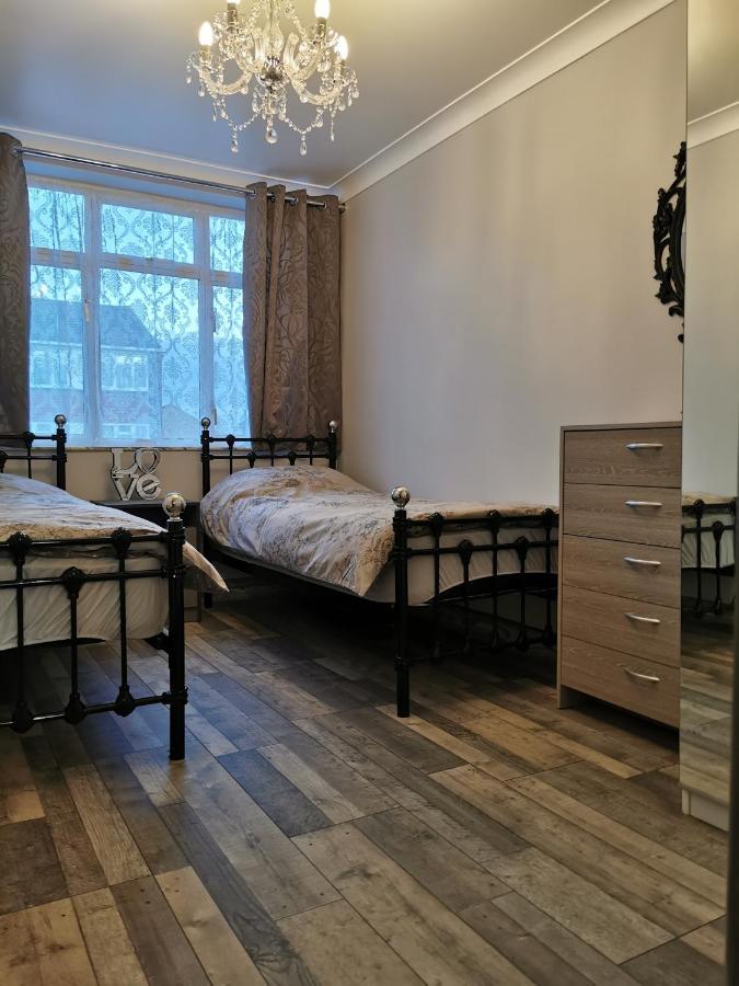 Palaz 2 - 2 Bedroom Flat Edmonton Exteriér fotografie